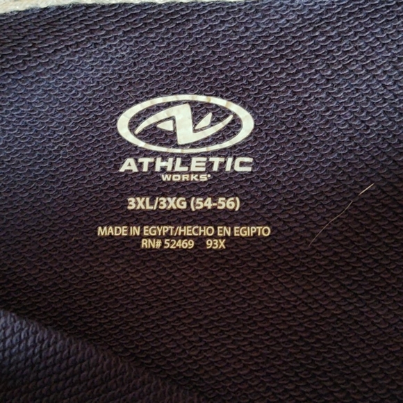 Athletic short sleeved sweatshirt - Picture 2 of 2